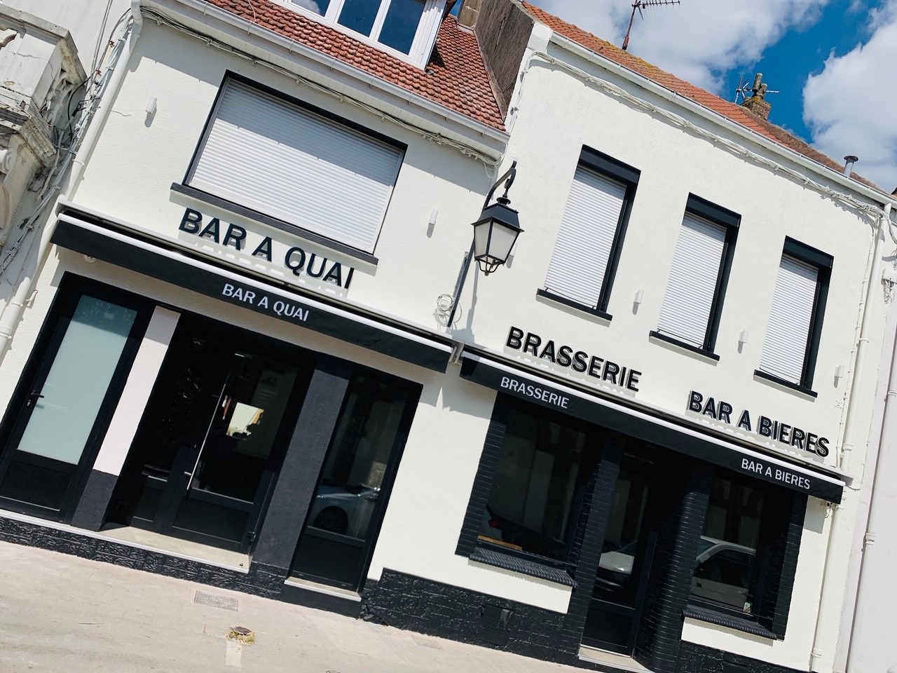 Façade du Bar à Quai